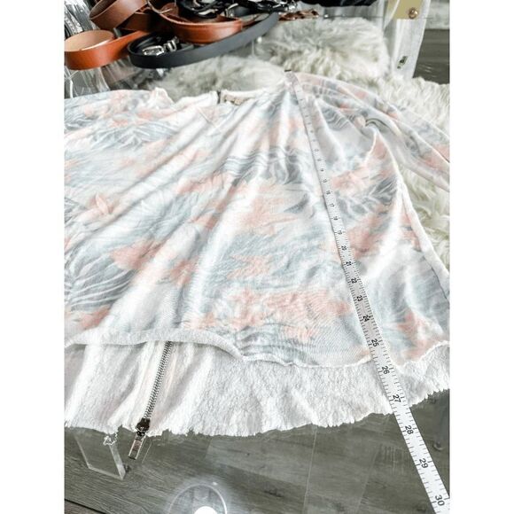 Vintage Havana Hawaiian Print Zip Back Sweater - Picture 8 of 11